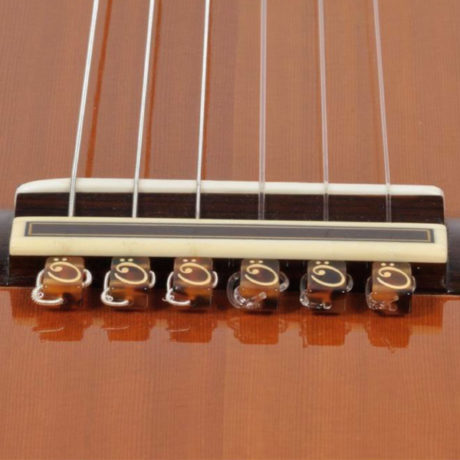 String-Tie for Guitar